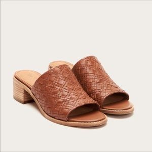 Frye Cindy woven slides